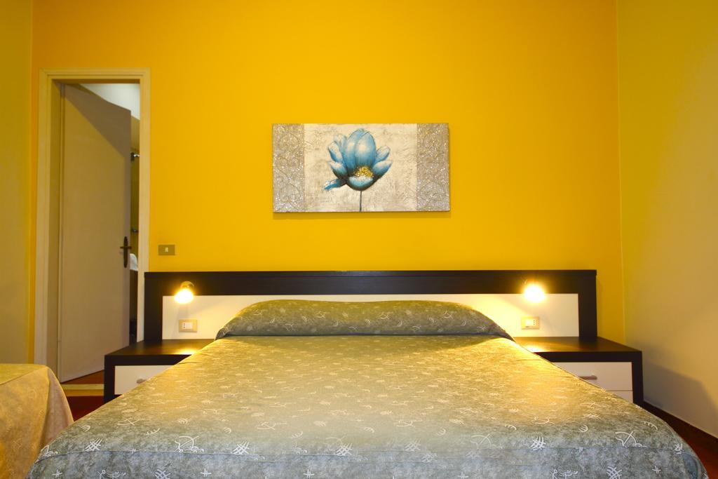 Albergo La Quiete Дезенцано-дель-Гарда Экстерьер фото